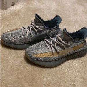 Yeezy israfil 350 v2